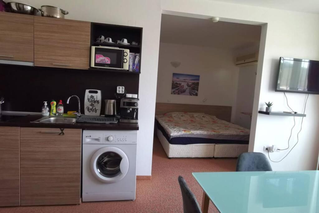 Seaview Apartment - Clara Sarafovo - 100M To Sea Burgas Exterior photo