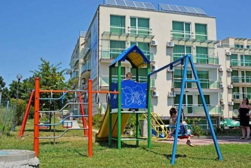Seaview Apartment - Clara Sarafovo - 100M To Sea Burgas Exterior photo