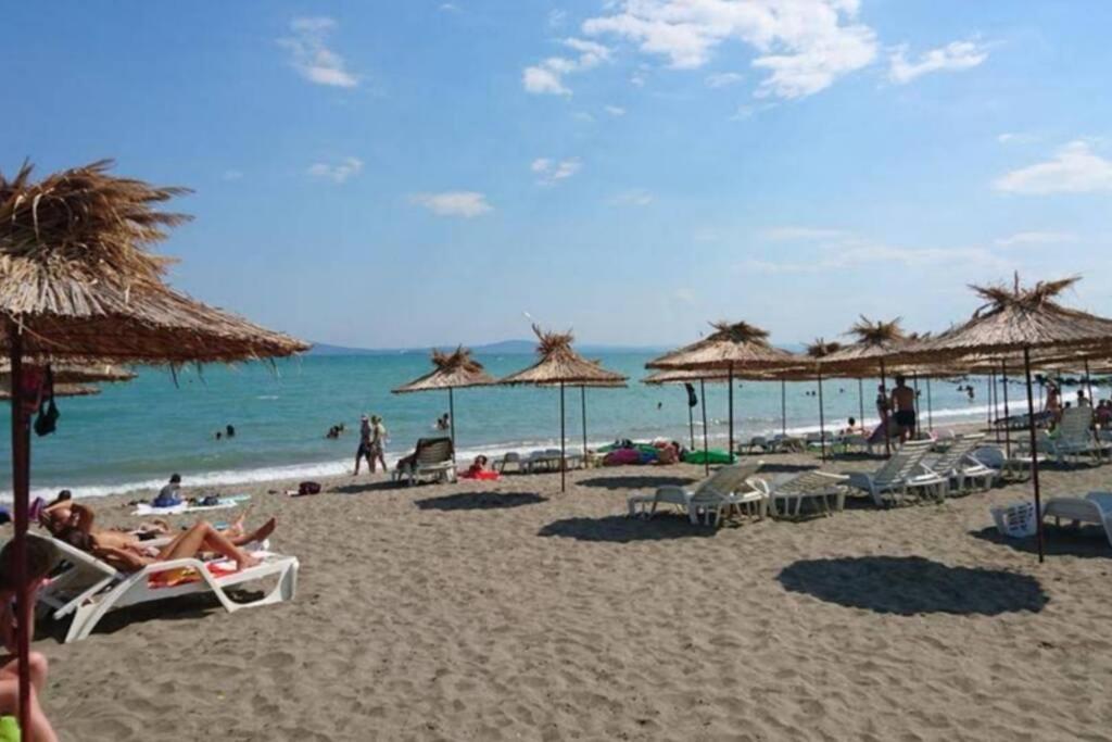 Seaview Apartment - Clara Sarafovo - 100M To Sea Burgas Exterior photo